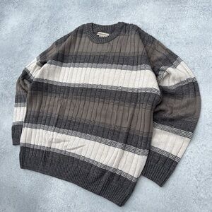 Vintage 90s Munsingwear Jacquard Pattern Brown Grey White Stripes Knit Sweater